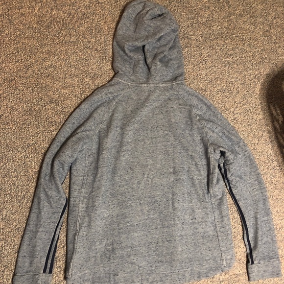 Comfortable Adidas Sweatshirt - Picture 2 of 4